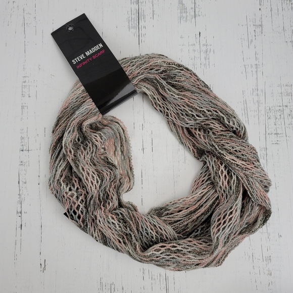 Steve Madden Knit Infinity Scarf Sz OS - Picture 8 of 8